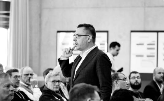 KERNKOMPETENZEN UND TÄTIGKEITSPROFIL